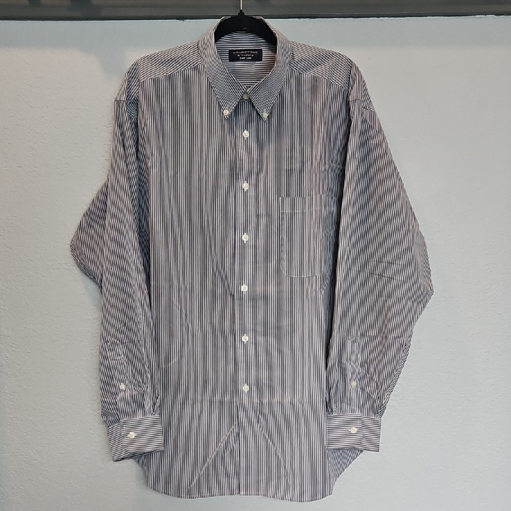Roundtree & Yorke Blue, Gray, and White Striped Button Down Shirt